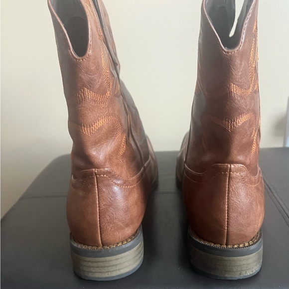 Men's Brown Western Boots - Picture 5 of 11